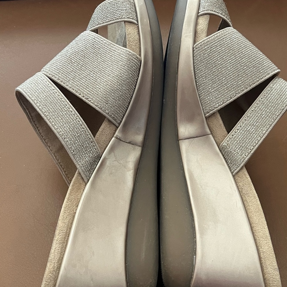 Sparkling Gold Anne Klein Wedges 10